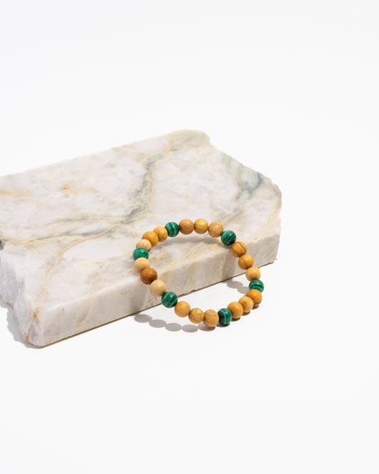 Diffuser Palo Santo and Malachite Mala bracelet from Think Unique