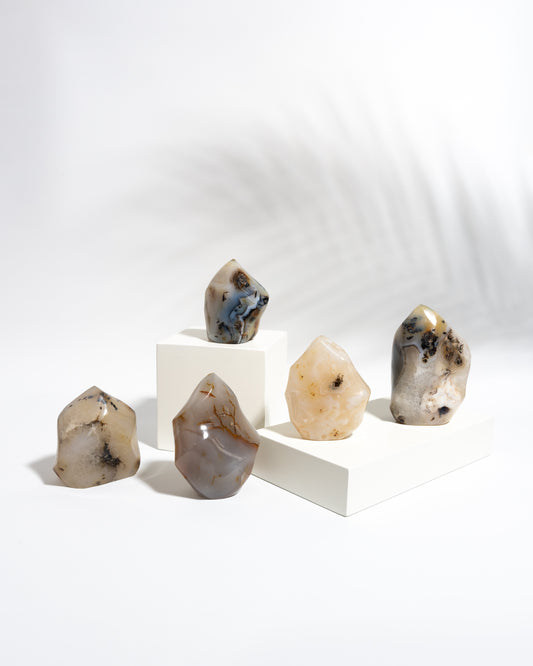 Agate Crystal Sculpture- A Stunning and Unique Display Piece for Your Home or Office