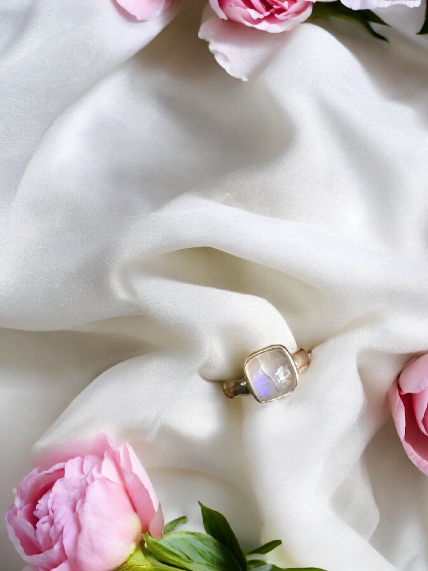 Moonstone ring | for enhancing intuition & divine feminine energy