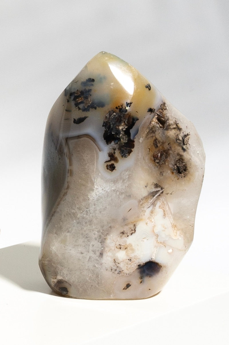 Agate Crystal Sculpture- A Stunning and Unique Display Piece for Your Home or Office