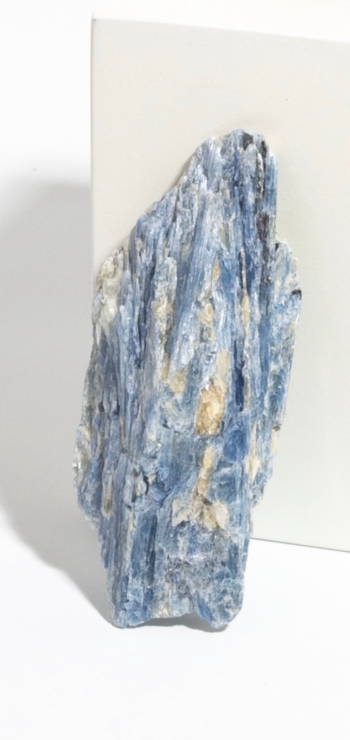 Kyanite raw crystal specimens- A Stunning and Unique Addition to Your Crystal Collection